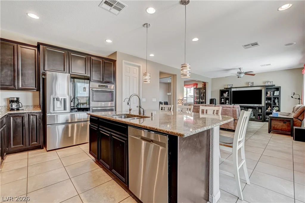 8026 Ponderosa Hill, Las Vegas, NV 89113