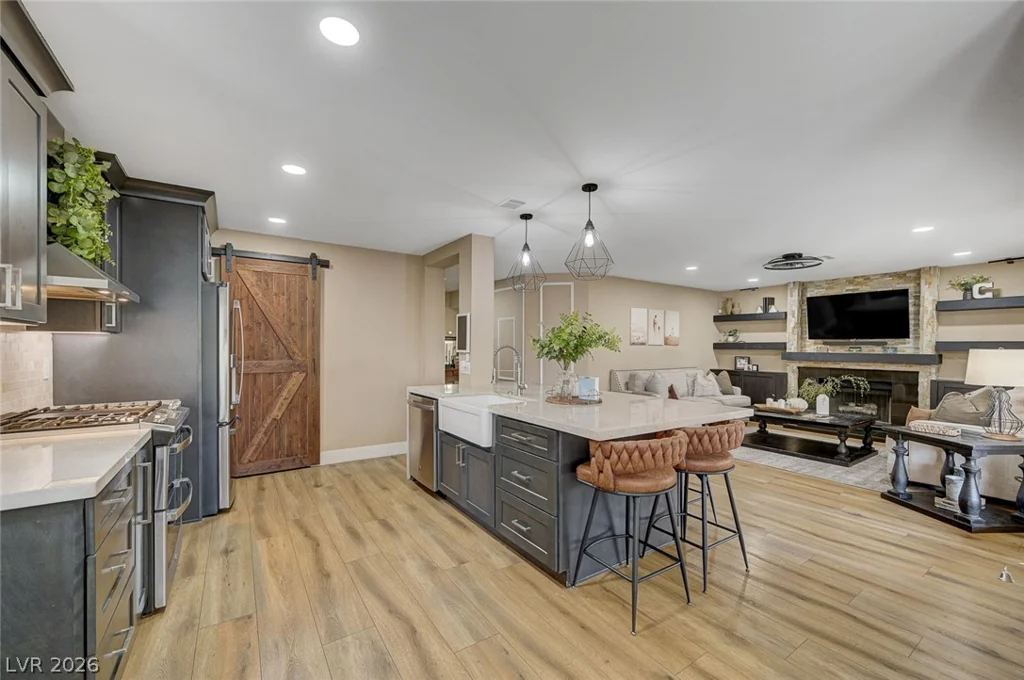9421 Crown Vista, Las Vegas, NV 89117