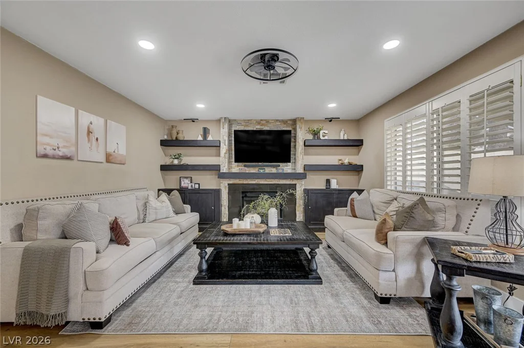 9421 Crown Vista, Las Vegas, NV 89117
