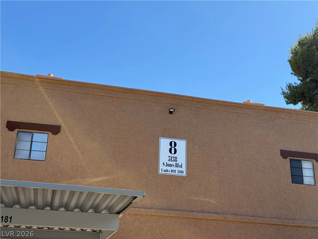 5138 Jones, Las Vegas, NV 89118