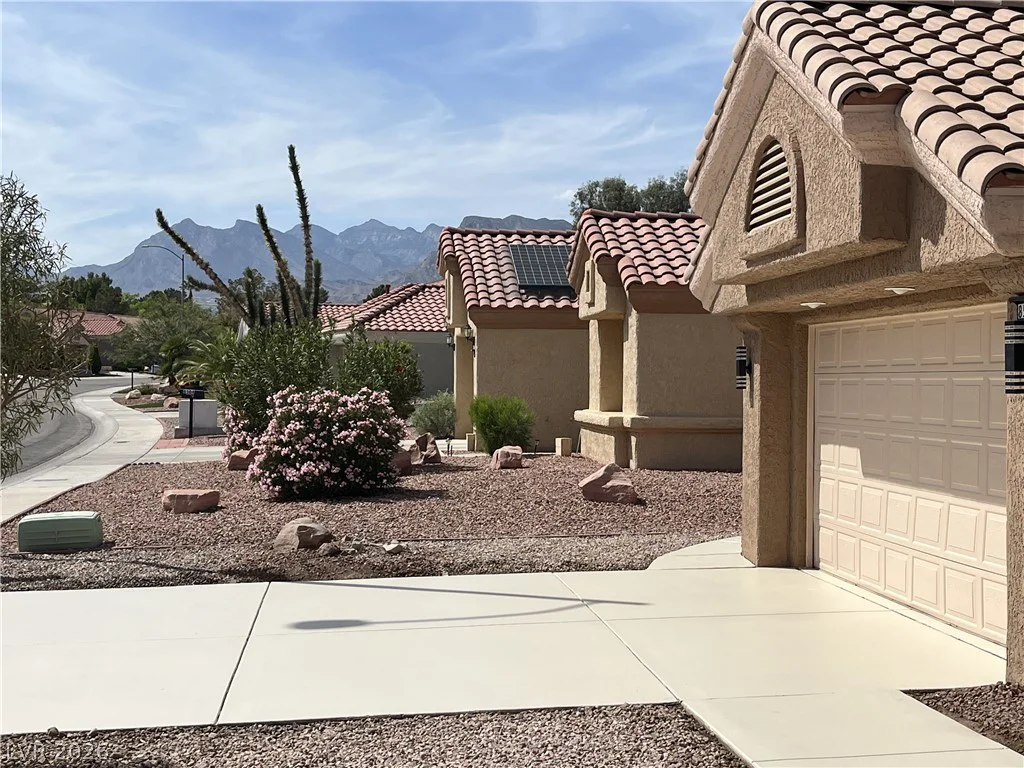 8500 Linderwood, Las Vegas, NV 89134