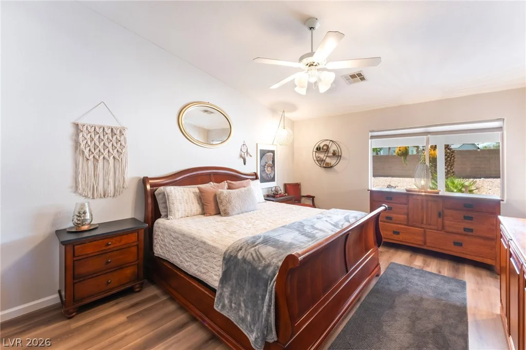 8225 Valley Stream, Las Vegas, NV 89131