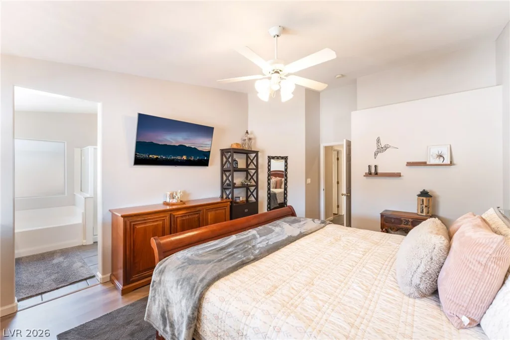 8225 Valley Stream, Las Vegas, NV 89131