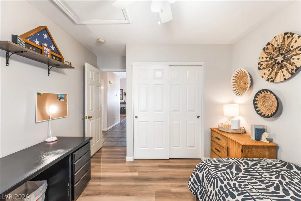8225 Valley Stream, Las Vegas, NV 89131