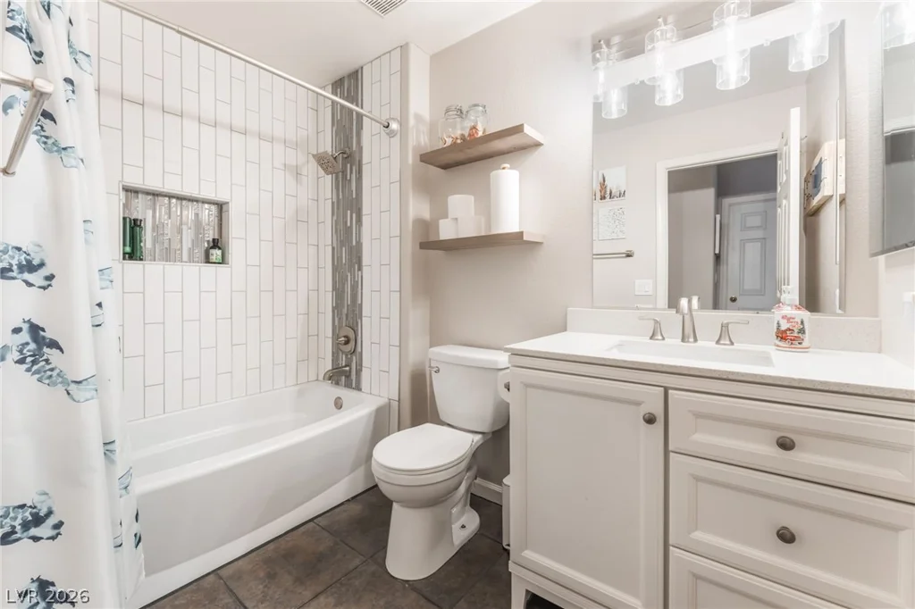 8225 Valley Stream, Las Vegas, NV 89131