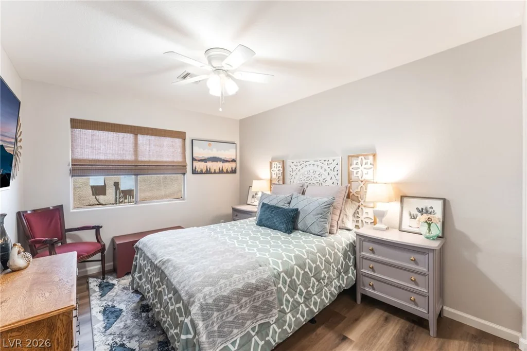 8225 Valley Stream, Las Vegas, NV 89131