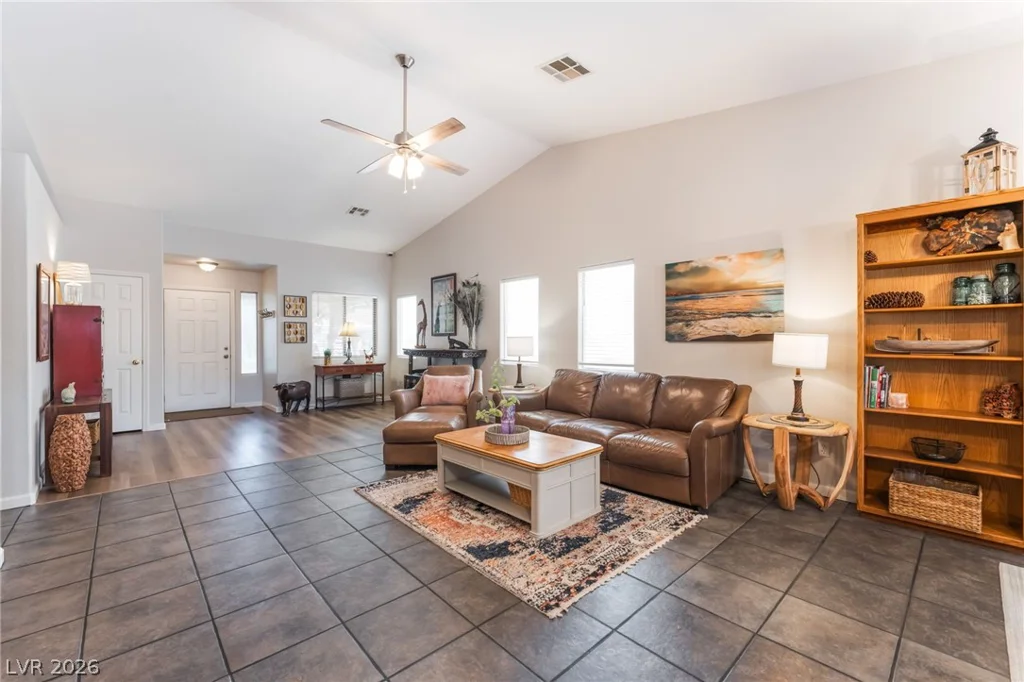 8225 Valley Stream, Las Vegas, NV 89131