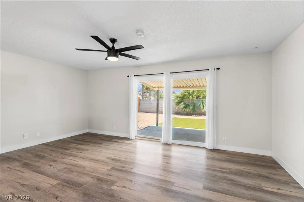 3813 El Conlon, Las Vegas, NV 89102