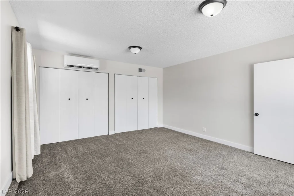 3813 El Conlon, Las Vegas, NV 89102