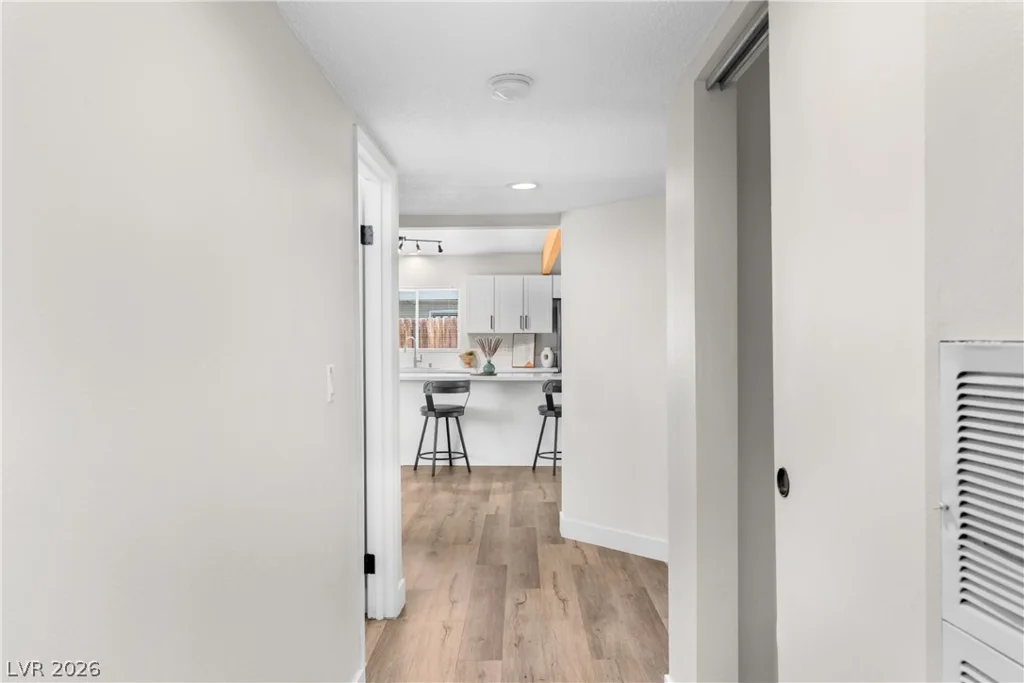 3813 El Conlon, Las Vegas, NV 89102