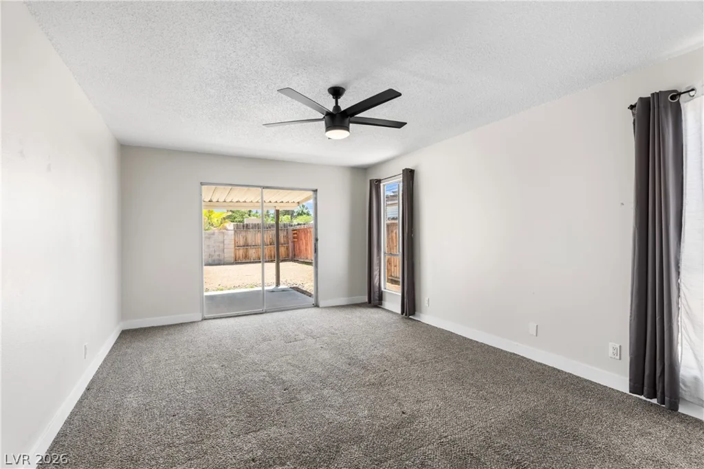 3813 El Conlon, Las Vegas, NV 89102
