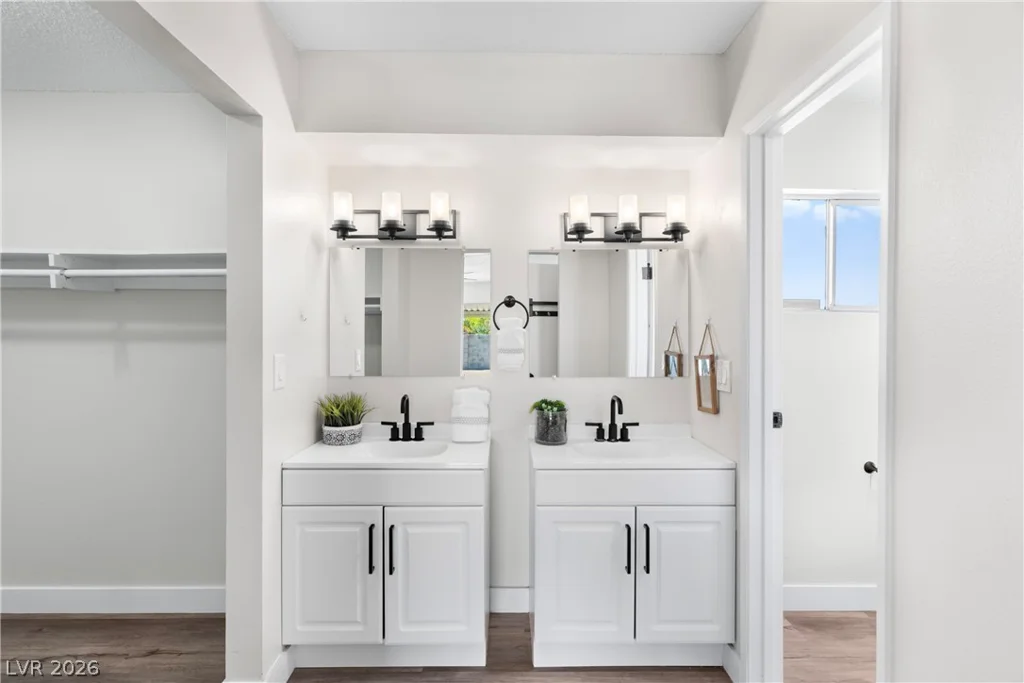 3813 El Conlon, Las Vegas, NV 89102