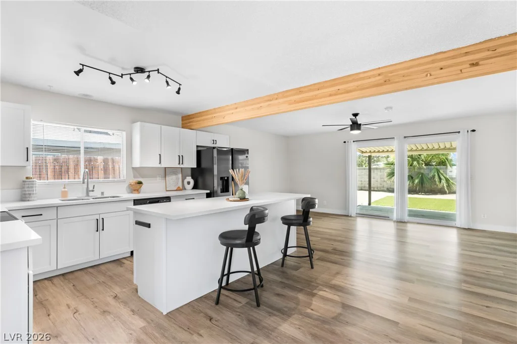 3813 El Conlon, Las Vegas, NV 89102