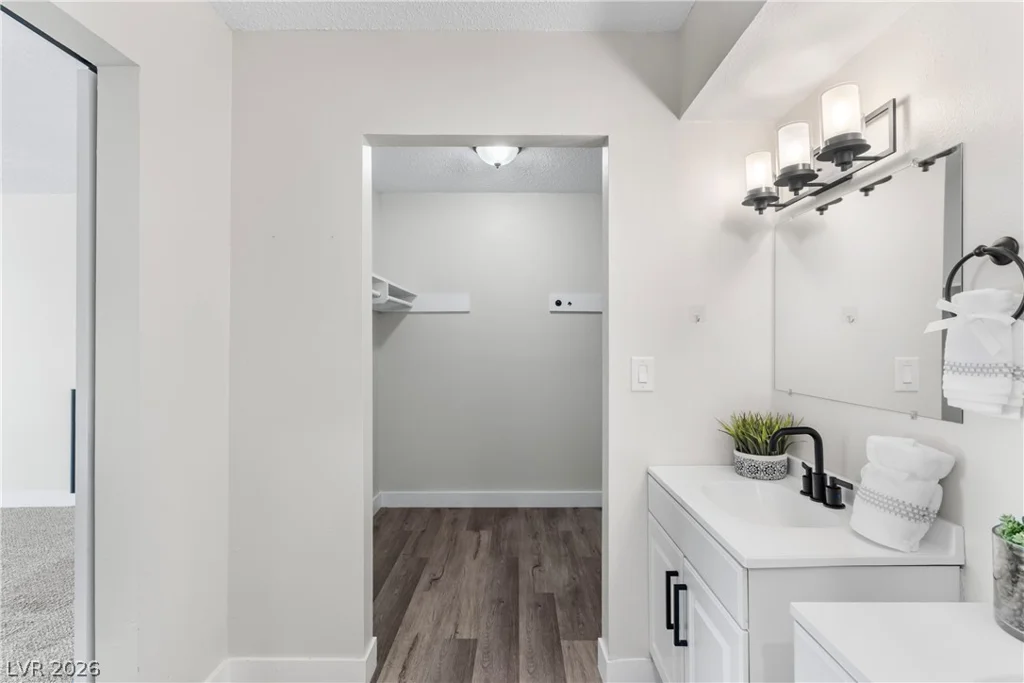 3813 El Conlon, Las Vegas, NV 89102