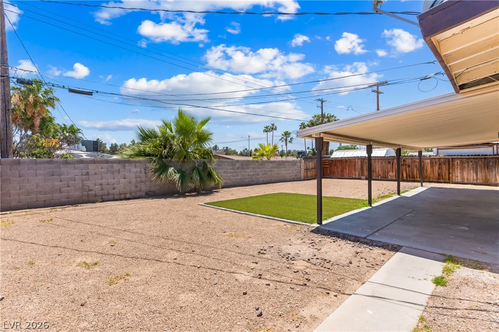 3813 El Conlon, Las Vegas, NV 89102