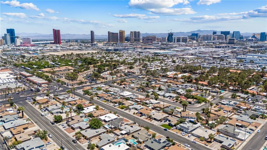 3813 El Conlon, Las Vegas, NV 89102