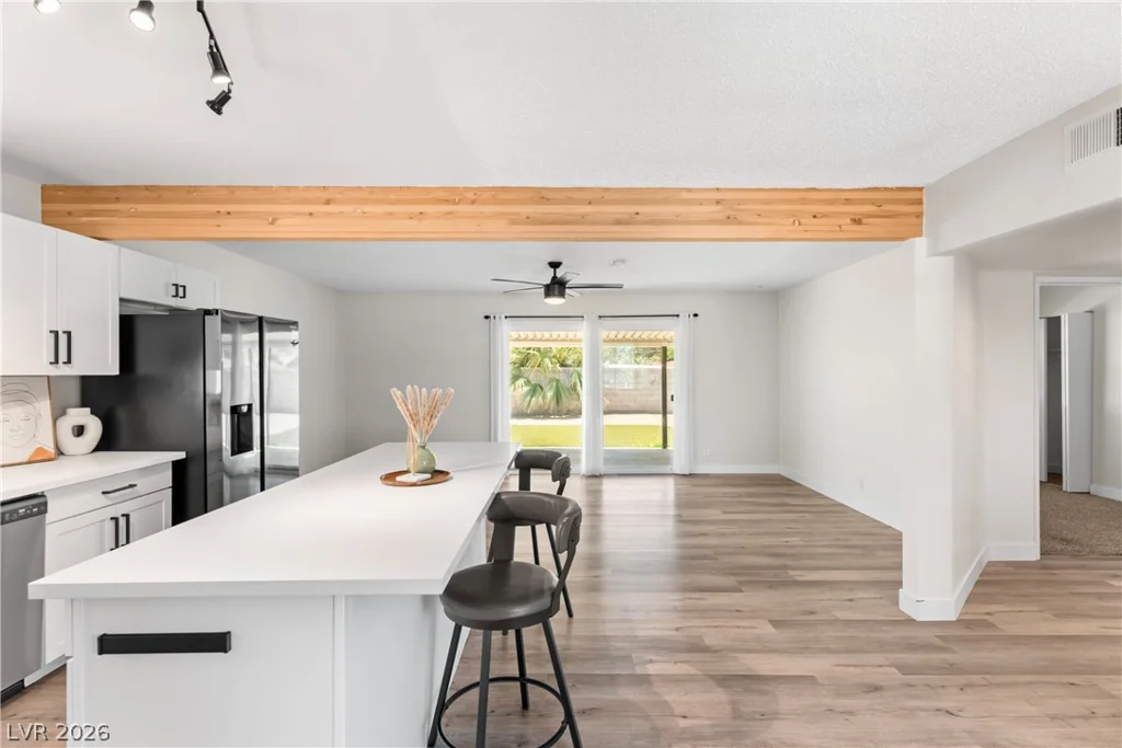 3813 El Conlon, Las Vegas, NV 89102