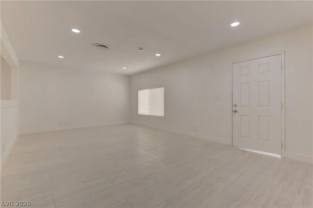 3175 Palmdale, Las Vegas, NV 89121
