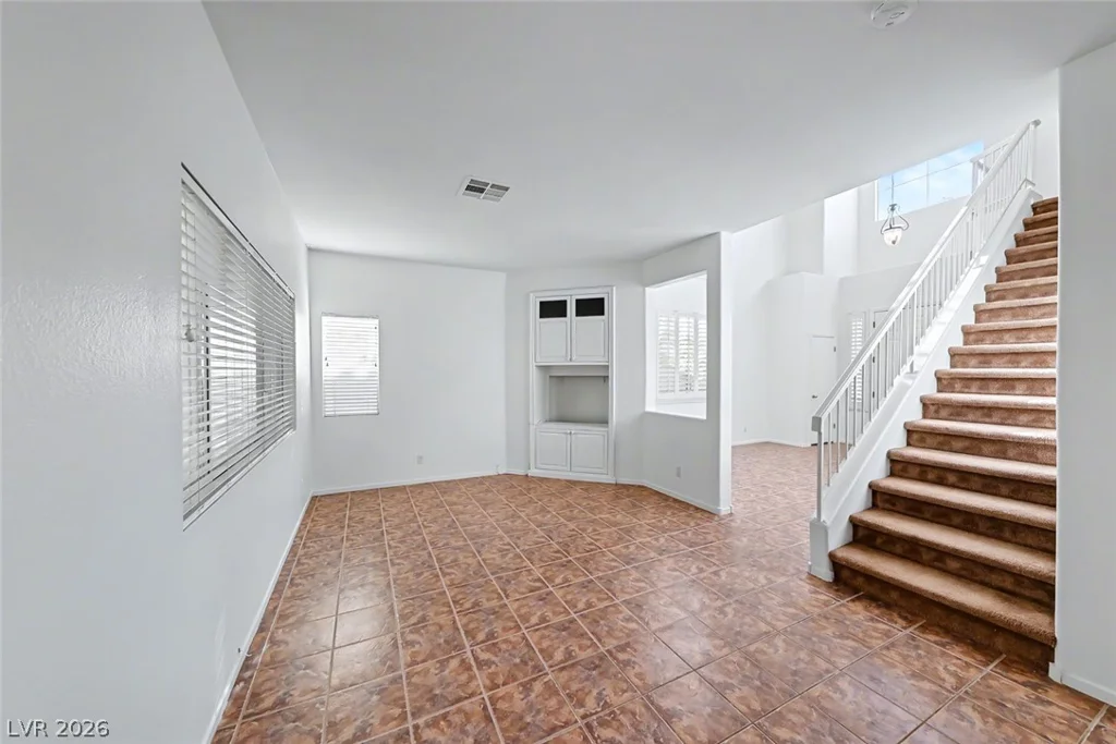 999 Whispering Grove, Las Vegas, NV 89123