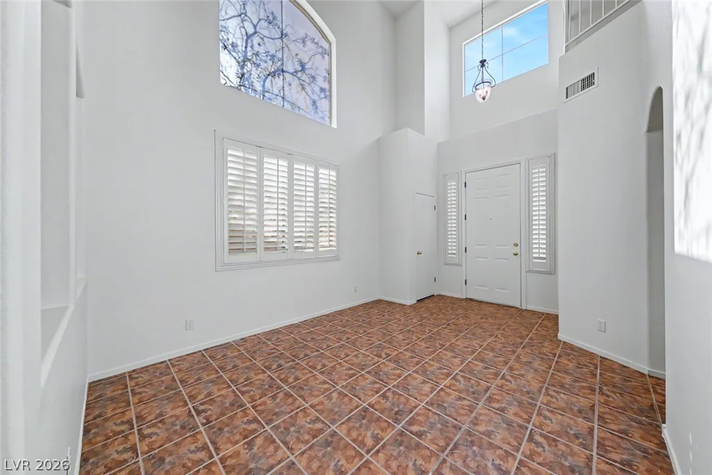 999 Whispering Grove, Las Vegas, NV 89123