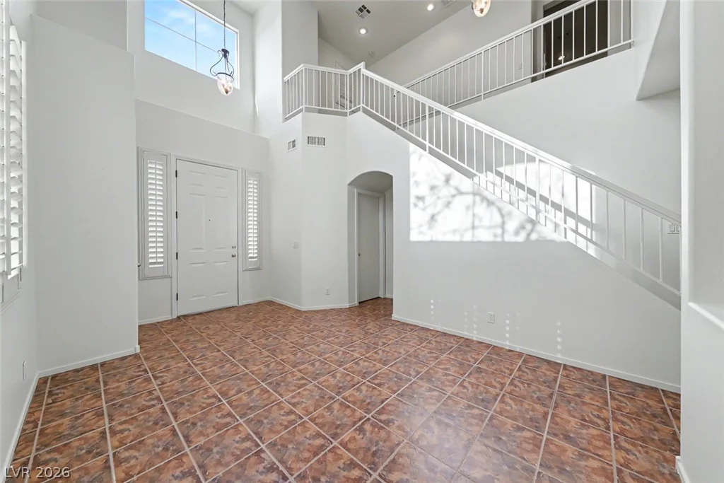 999 Whispering Grove, Las Vegas, NV 89123