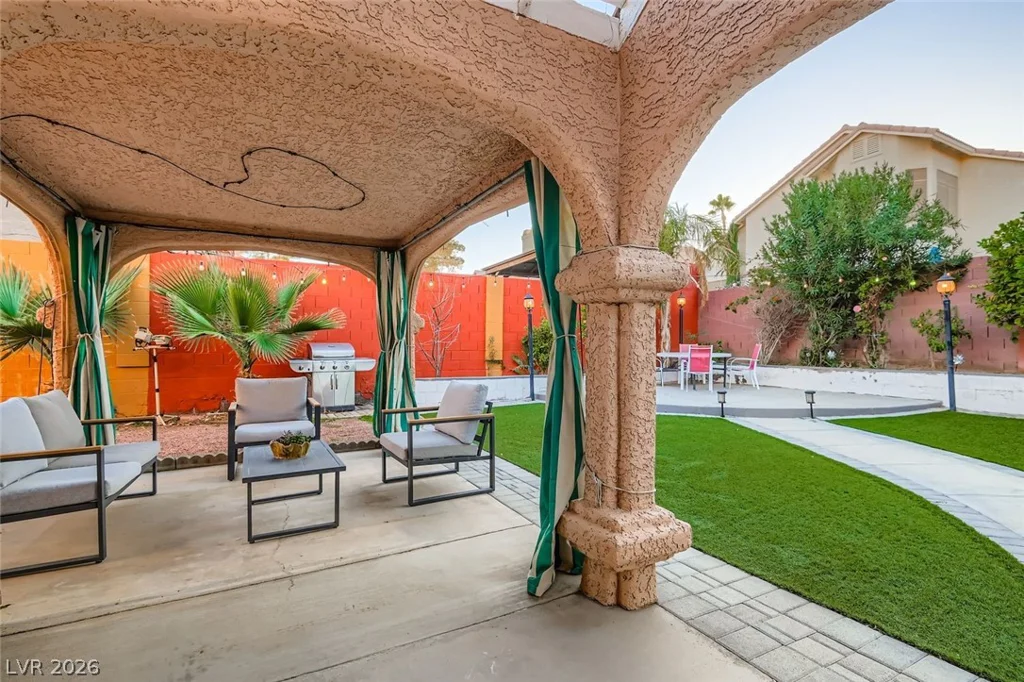 405 Donner Pass, Henderson, NV 89014