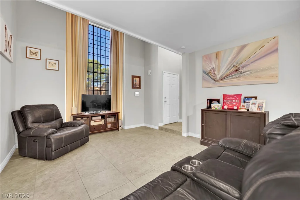 804 Pepperwood, Las Vegas, NV 89107