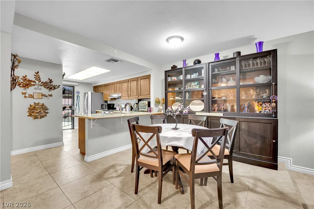 804 Pepperwood, Las Vegas, NV 89107