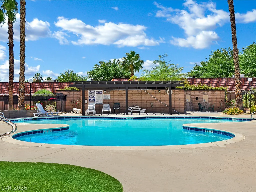 804 Pepperwood, Las Vegas, NV 89107