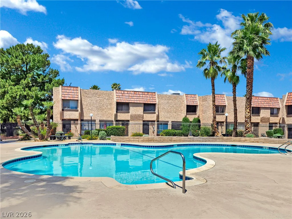 804 Pepperwood, Las Vegas, NV 89107