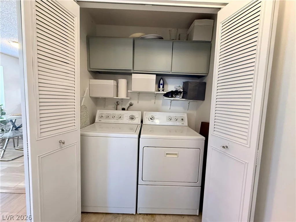 6408 Deadwood, Las Vegas, NV 89108