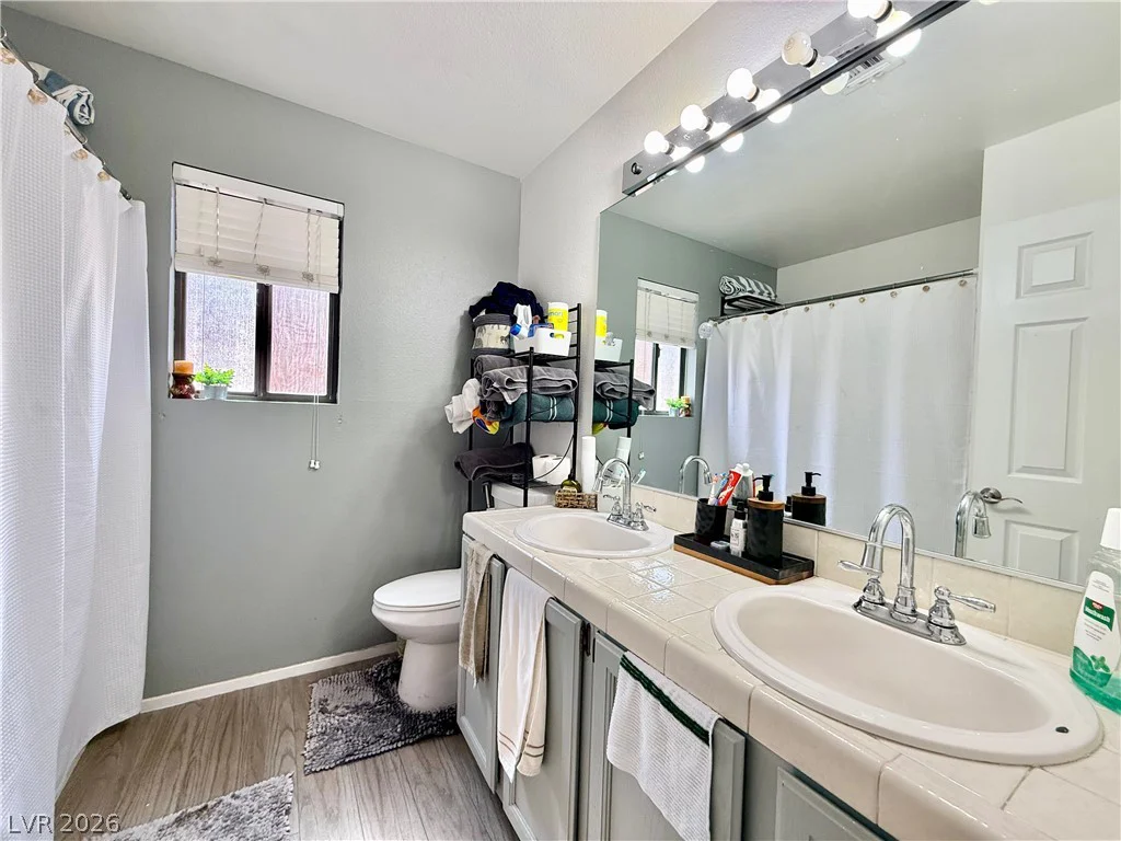 6408 Deadwood, Las Vegas, NV 89108