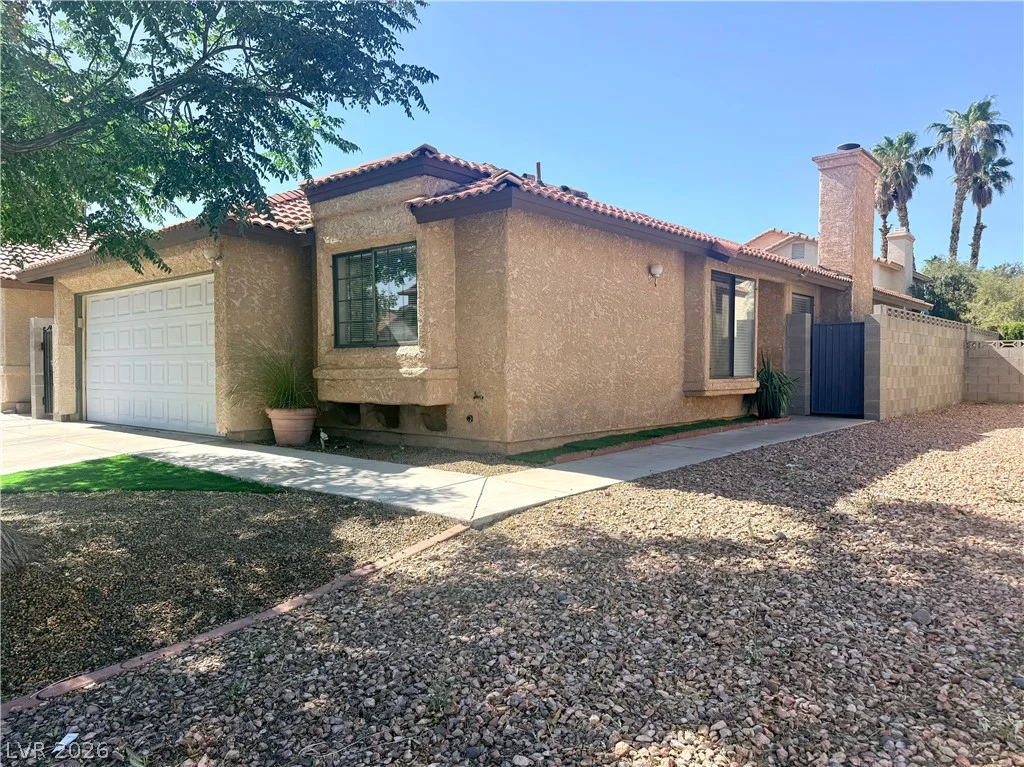 6408 Deadwood, Las Vegas, NV 89108