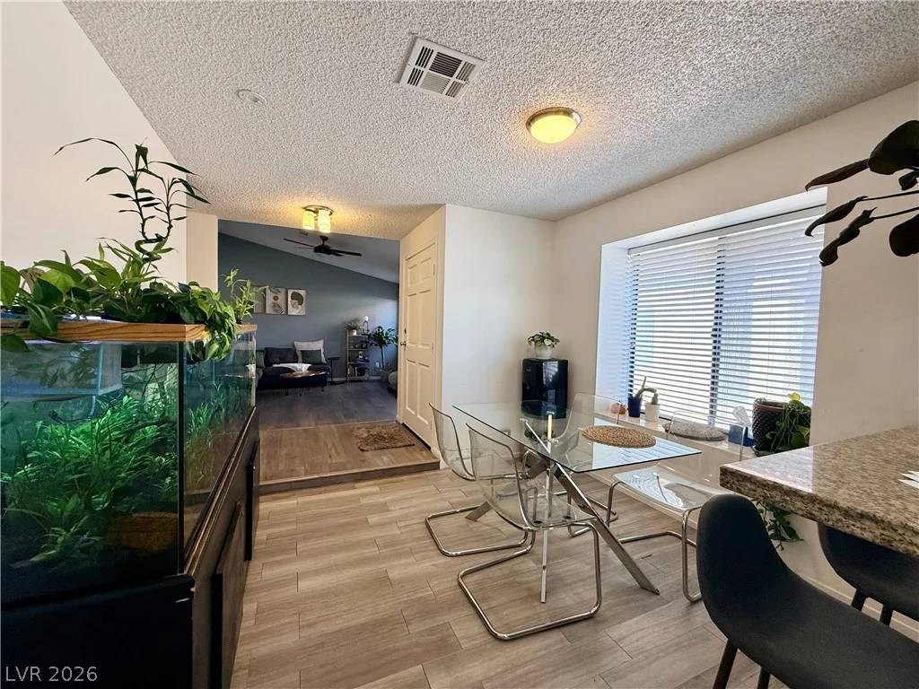 6408 Deadwood, Las Vegas, NV 89108