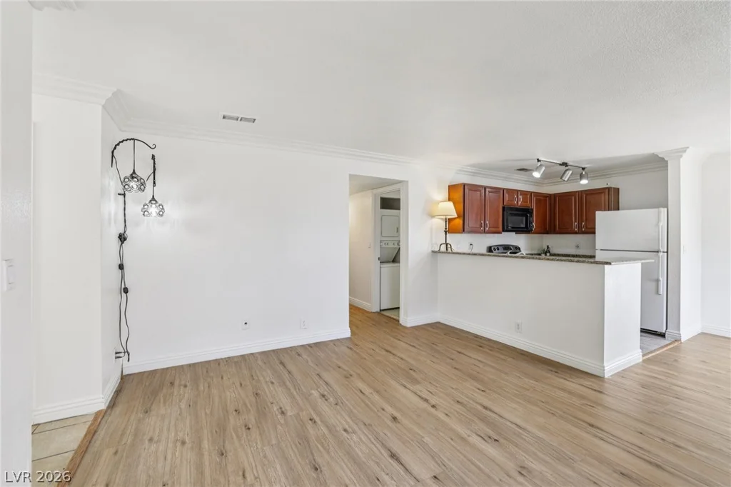 4050 Pacific Harbors, Las Vegas, NV 89121