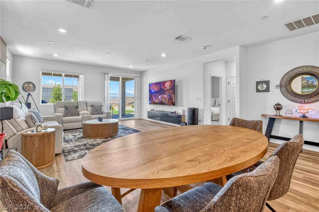 312 Parawan, Henderson, NV 89015