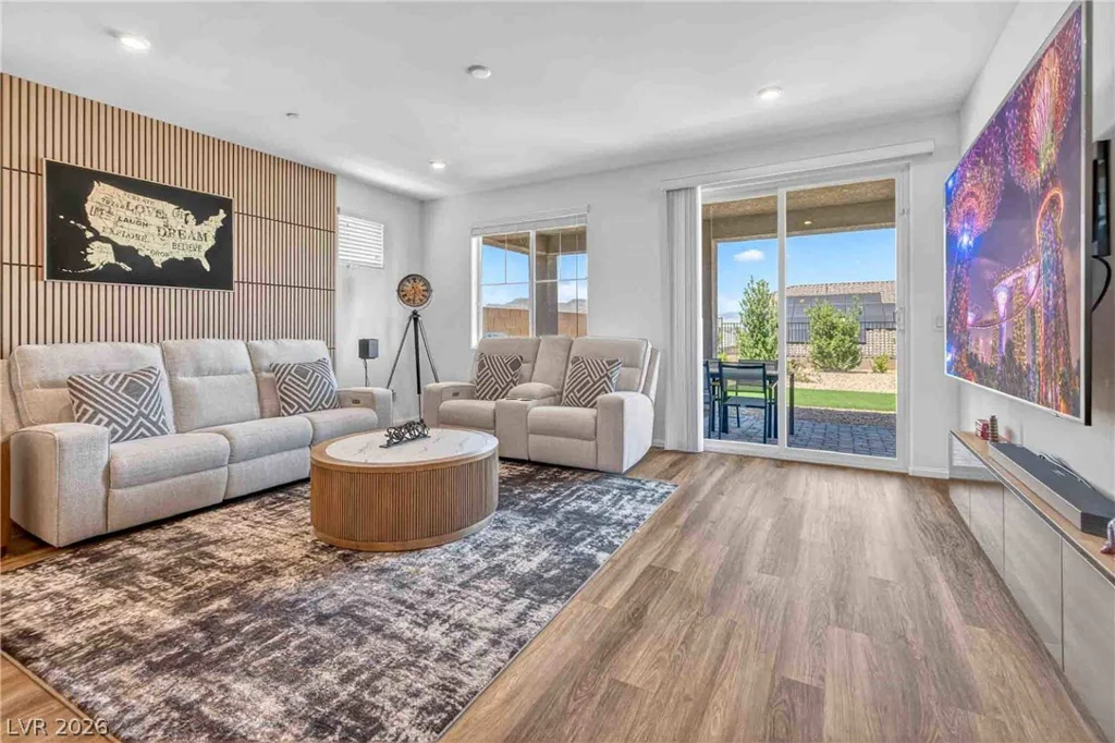 312 Parawan, Henderson, NV 89015