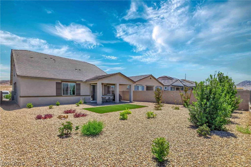 312 Parawan, Henderson, NV 89015