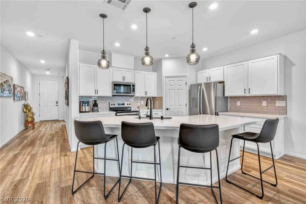 312 Parawan, Henderson, NV 89015