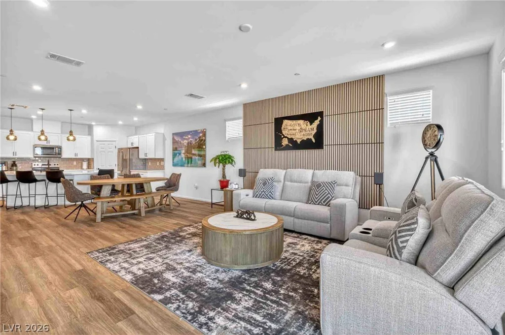 312 Parawan, Henderson, NV 89015