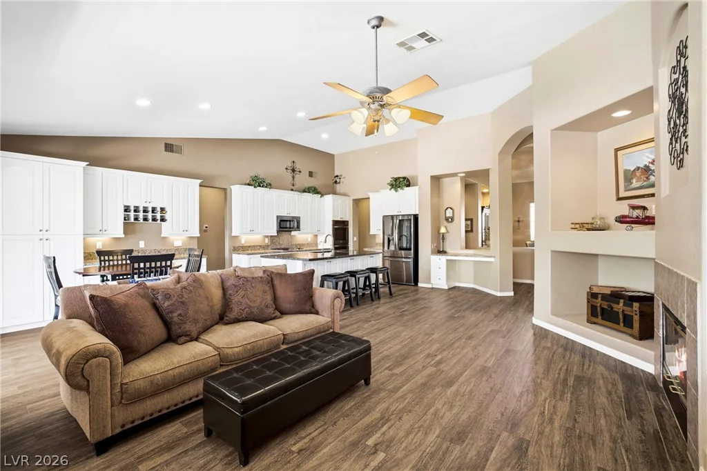 348 Quiet Harbor, Henderson, NV 89052