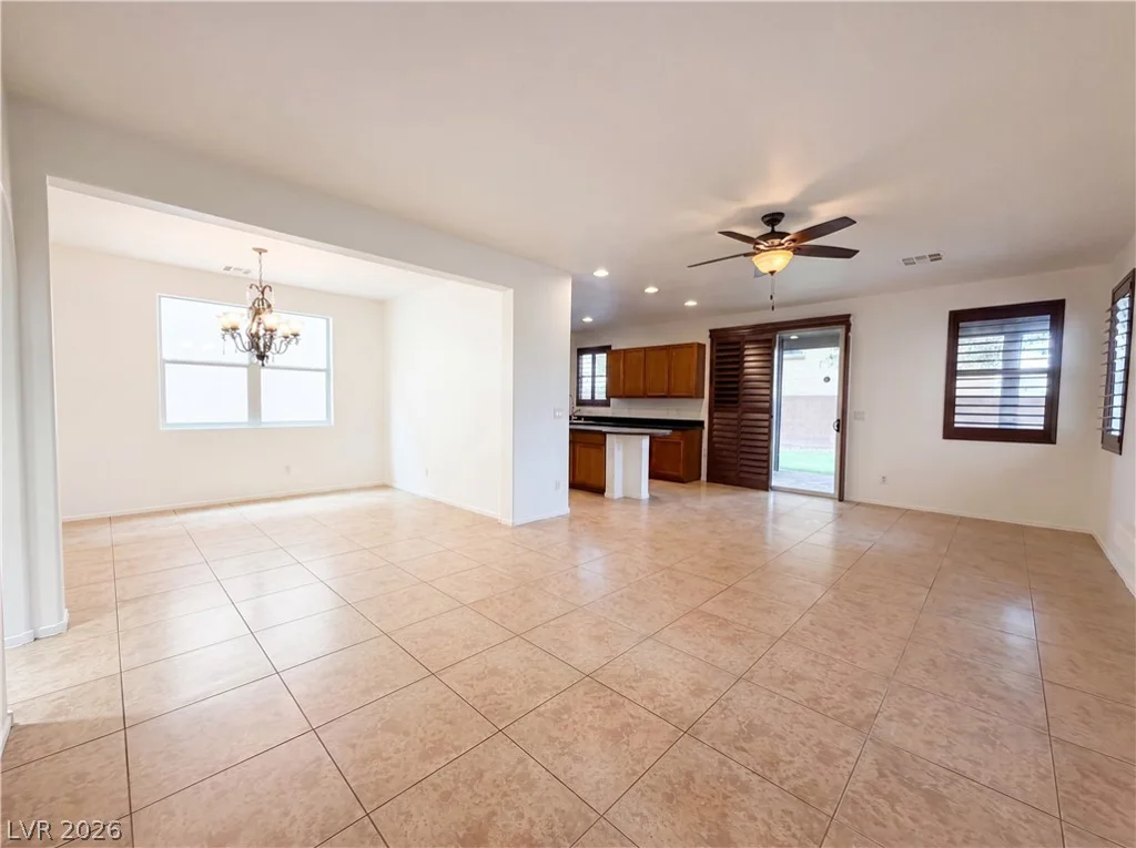 7478 Benlomond, Las Vegas, NV 89179