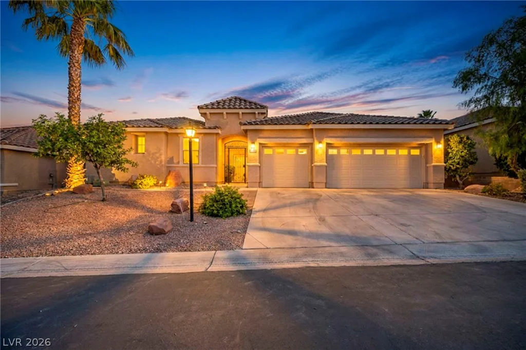 8213 Weeping Springs, Las Vegas, NV 89131