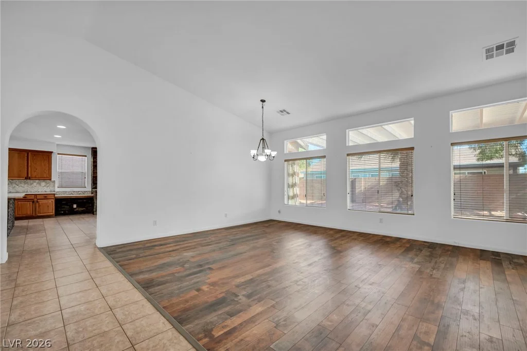 8213 Weeping Springs, Las Vegas, NV 89131