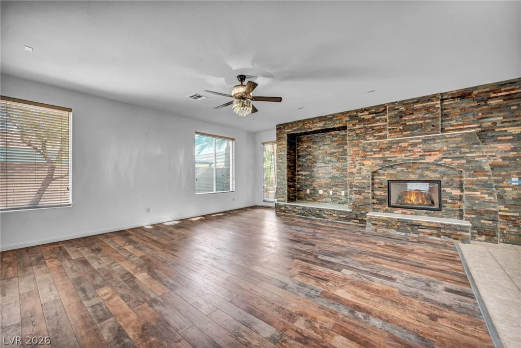 8213 Weeping Springs, Las Vegas, NV 89131