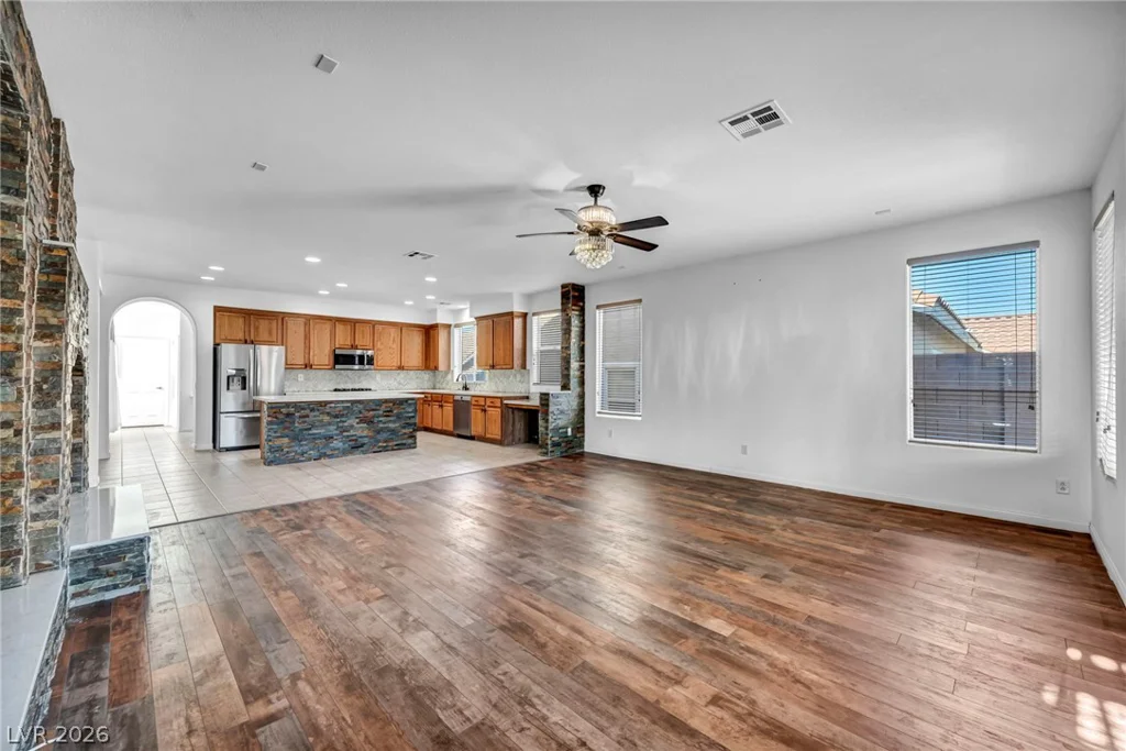 8213 Weeping Springs, Las Vegas, NV 89131