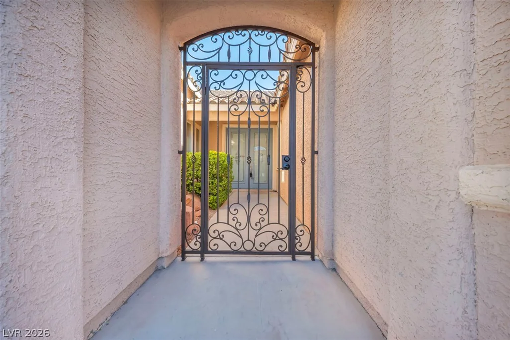 8213 Weeping Springs, Las Vegas, NV 89131