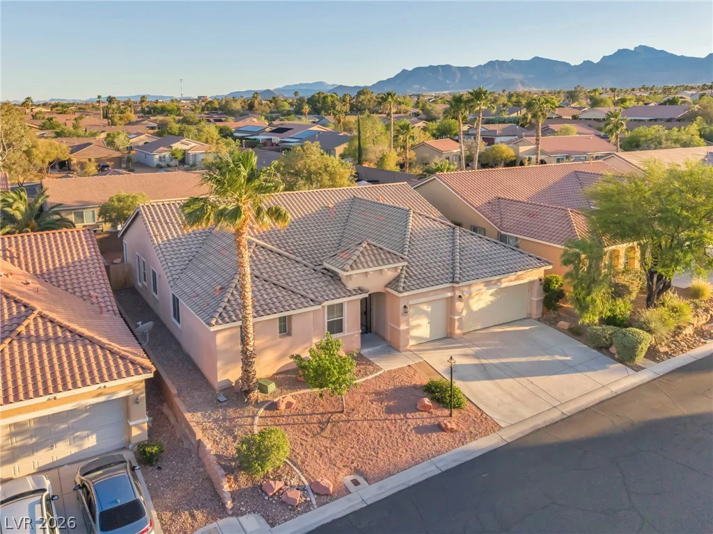 8213 Weeping Springs, Las Vegas, NV 89131