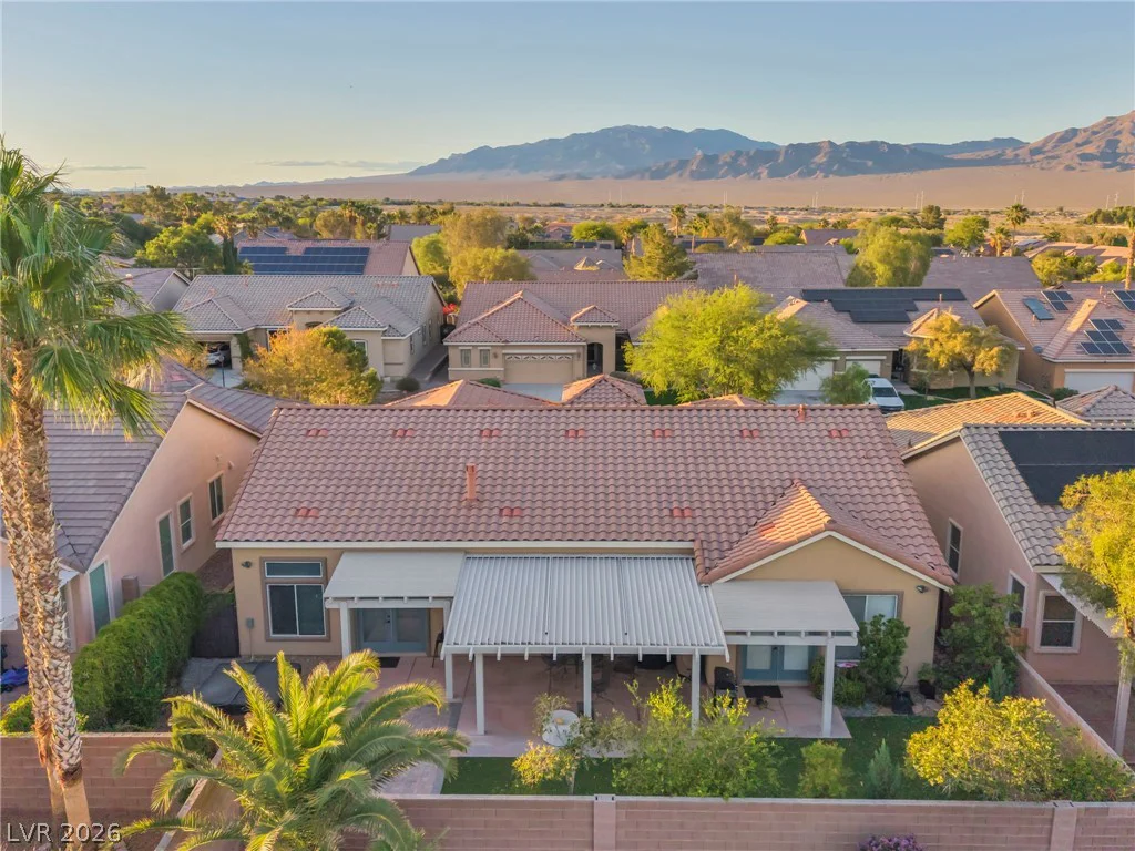 8213 Weeping Springs, Las Vegas, NV 89131