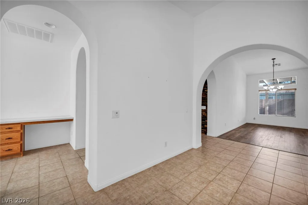 8213 Weeping Springs, Las Vegas, NV 89131